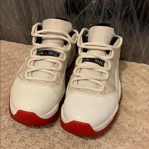 AIR JORDAN 11 RETRO LOW